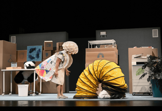 Spectacle scolaire Attention : fragile à Sainte-Thérèse